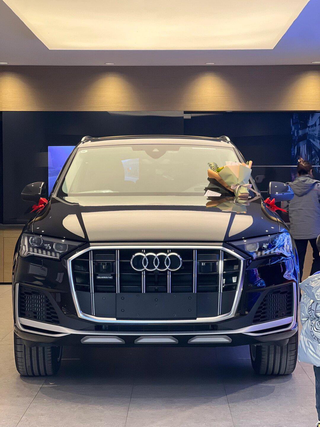 值得入手的车 奥迪 奥迪q7 提车 恭喜胡先生喜提奥迪q7 55 尊贵版