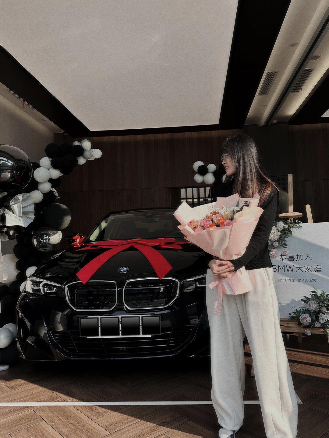 女生黑武士超酷92|宝马i3 提车