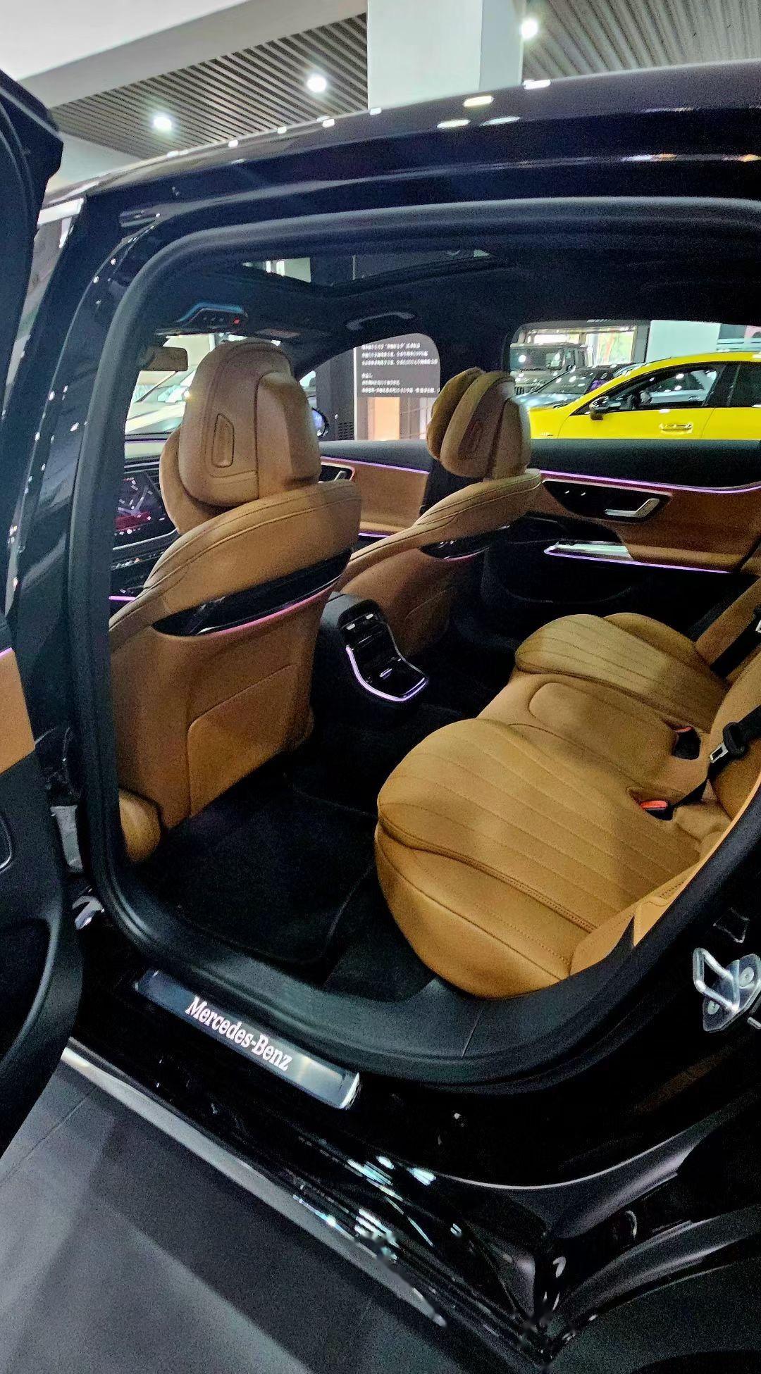 预算充足直接冲e300豪华顶配就够了 e260更多的只