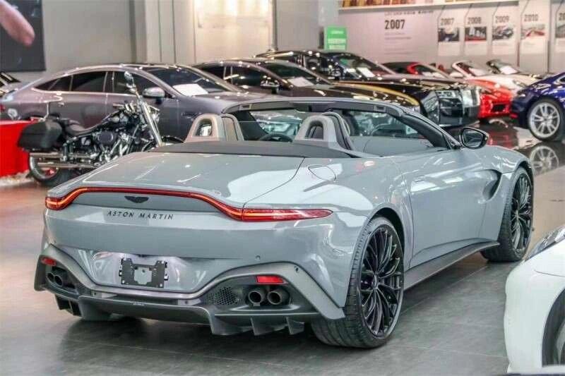极品敞篷超跑!阿斯顿马丁vantage roadster