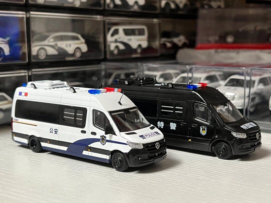 公安特警运兵车