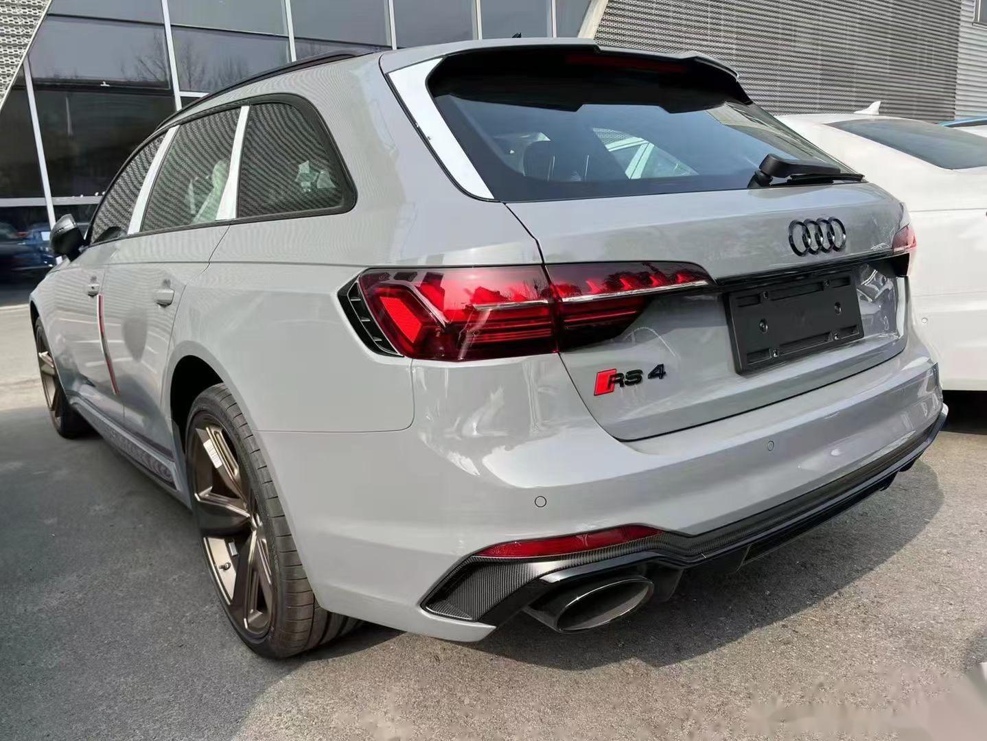 奥迪rs4 纳多灰/黑色 暗金版  drc动态驾驶控制系统26000  rs运动