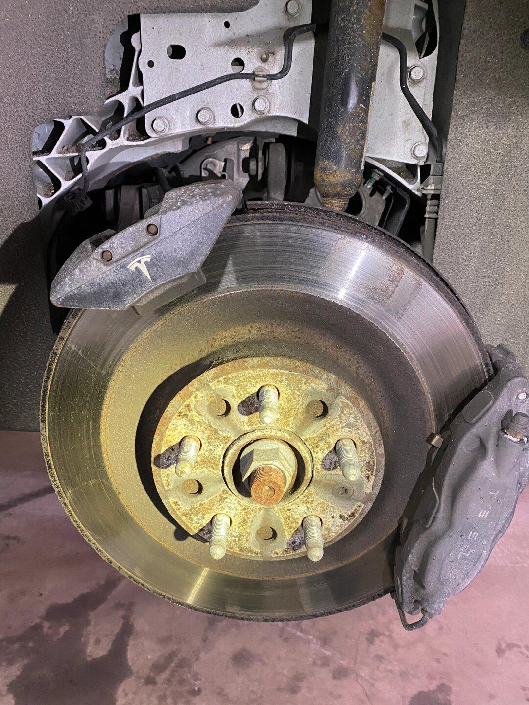 9896特斯拉model x 换刹车盘和刹车片