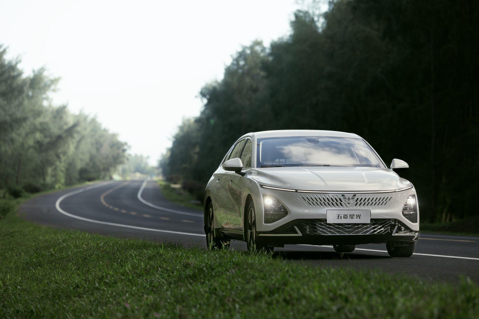 几年以前网友问10万元级左右的家用轿车,买什么车型时?