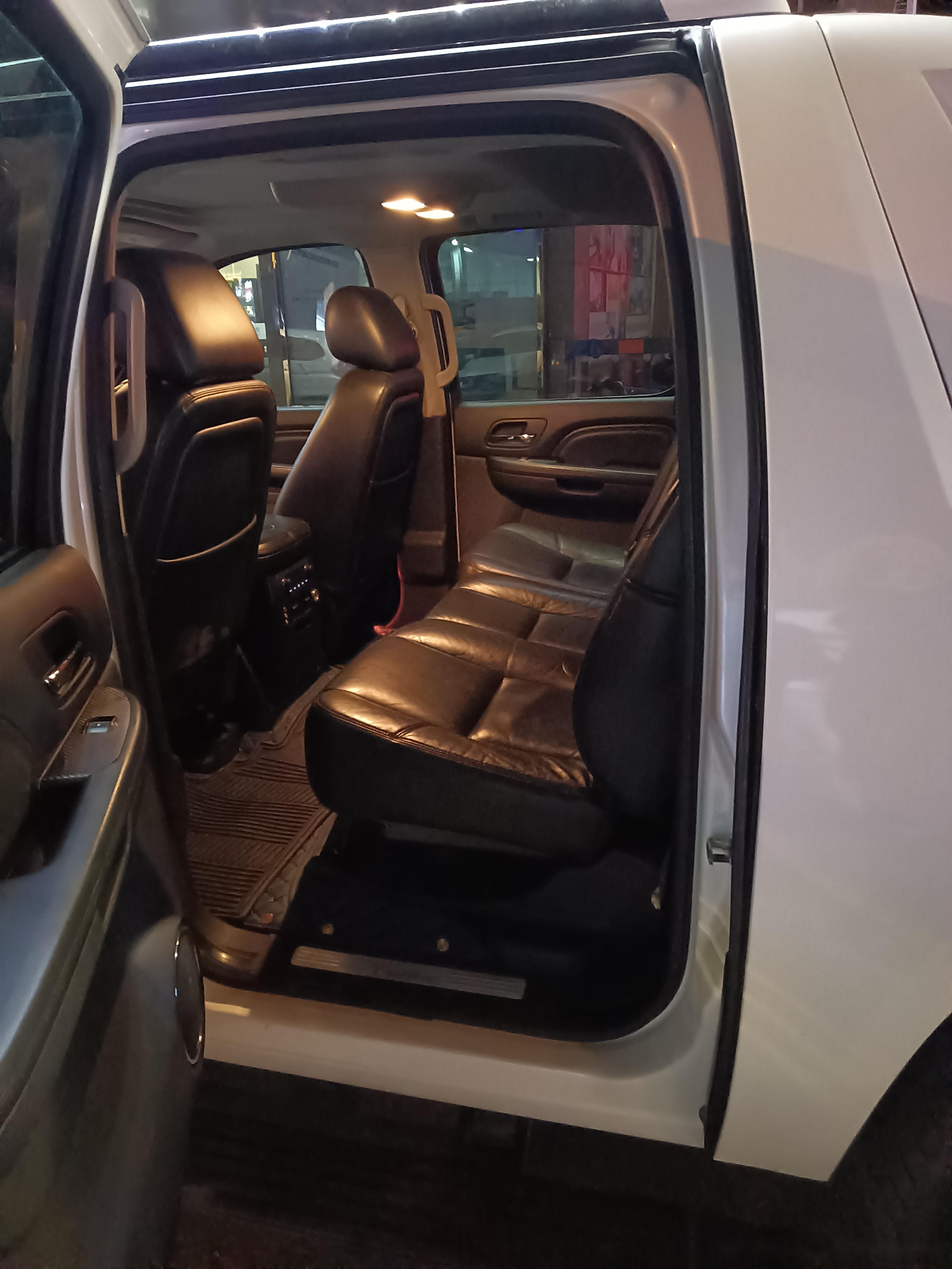 11年凯迪拉克大皮卡ext6.