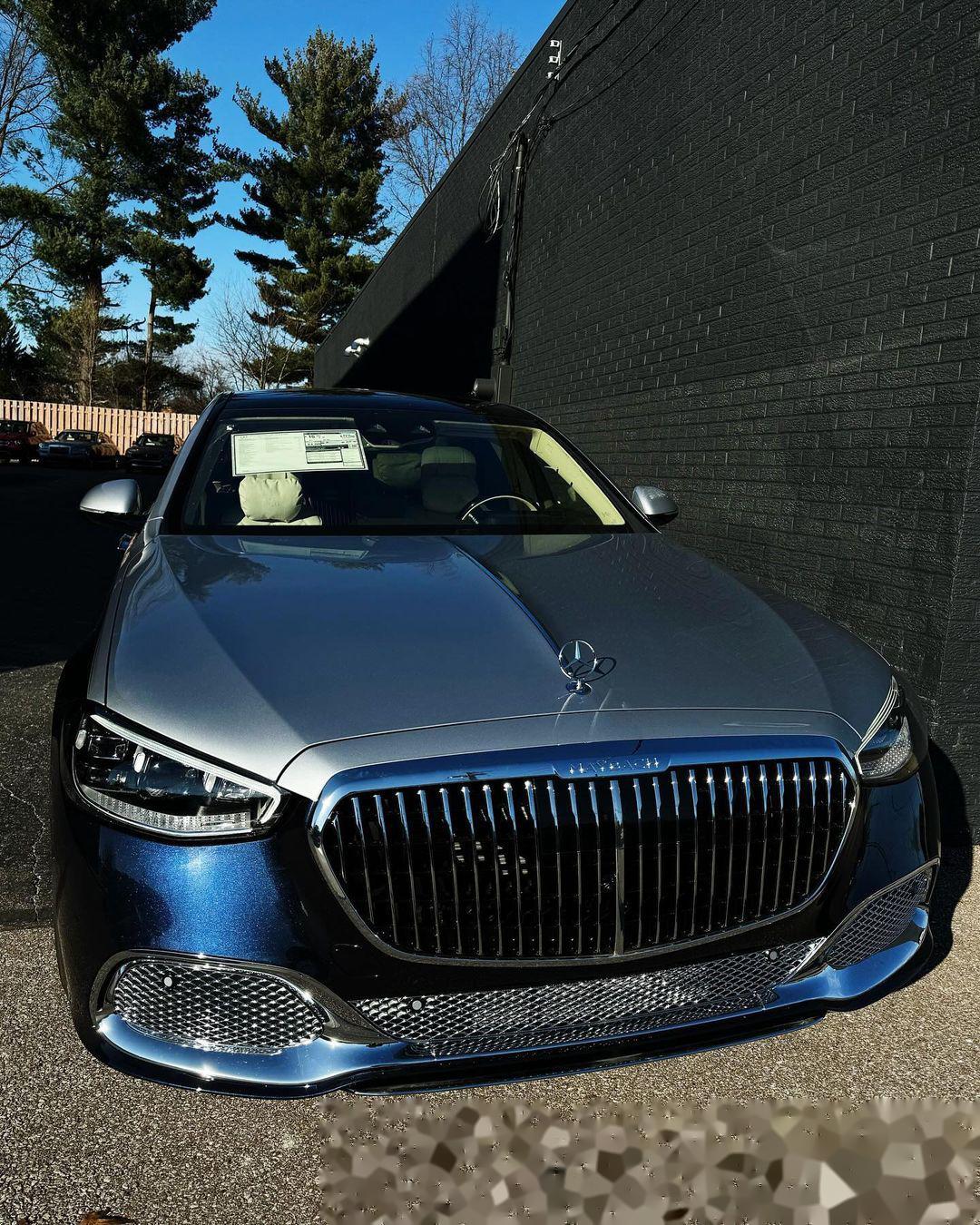 迈巴赫s680黑金双色外漆,不能再看了,受不了了,赶紧定不然就被其他