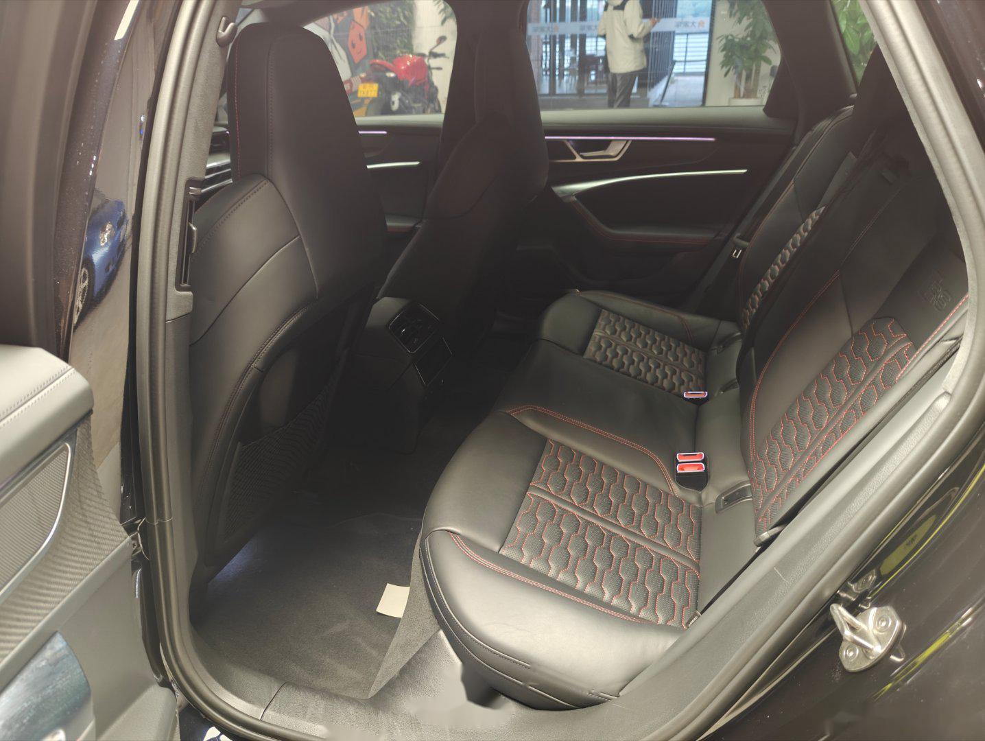 rs6太帅啦,后排空间也太小了_奥迪rs 6社区_易车社区