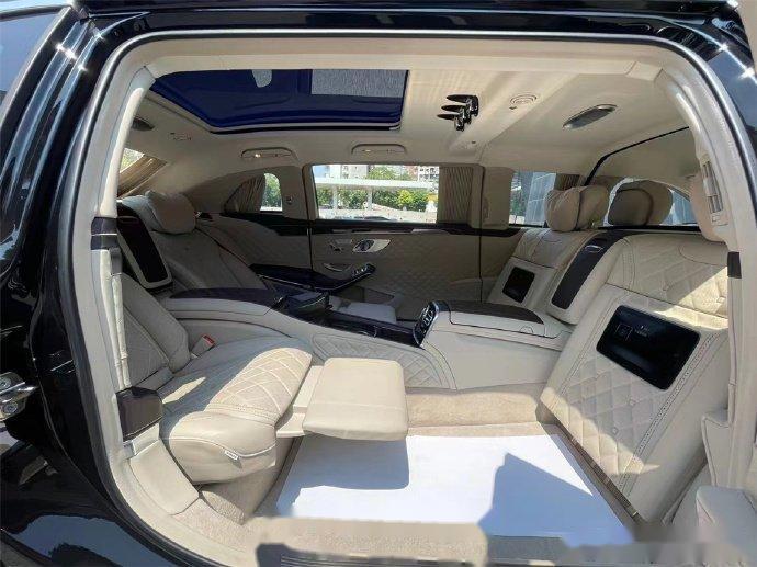 梅赛德斯奔驰 迈巴赫 s680 普尔曼 超豪