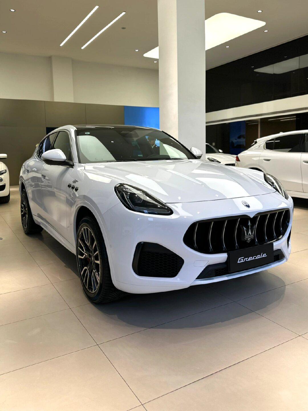 我都不敢想女孩子开玛莎拉蒂格雷嘉会有多酷