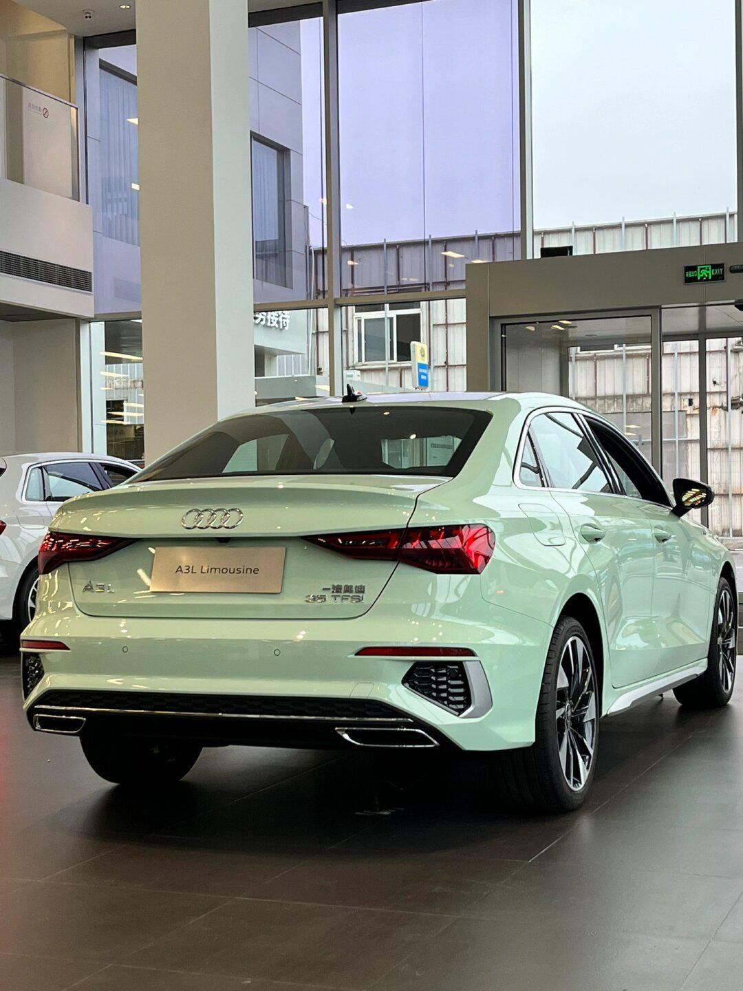 奥迪a3l|冰淇淋的配色奶里奶气喀纳斯绿95