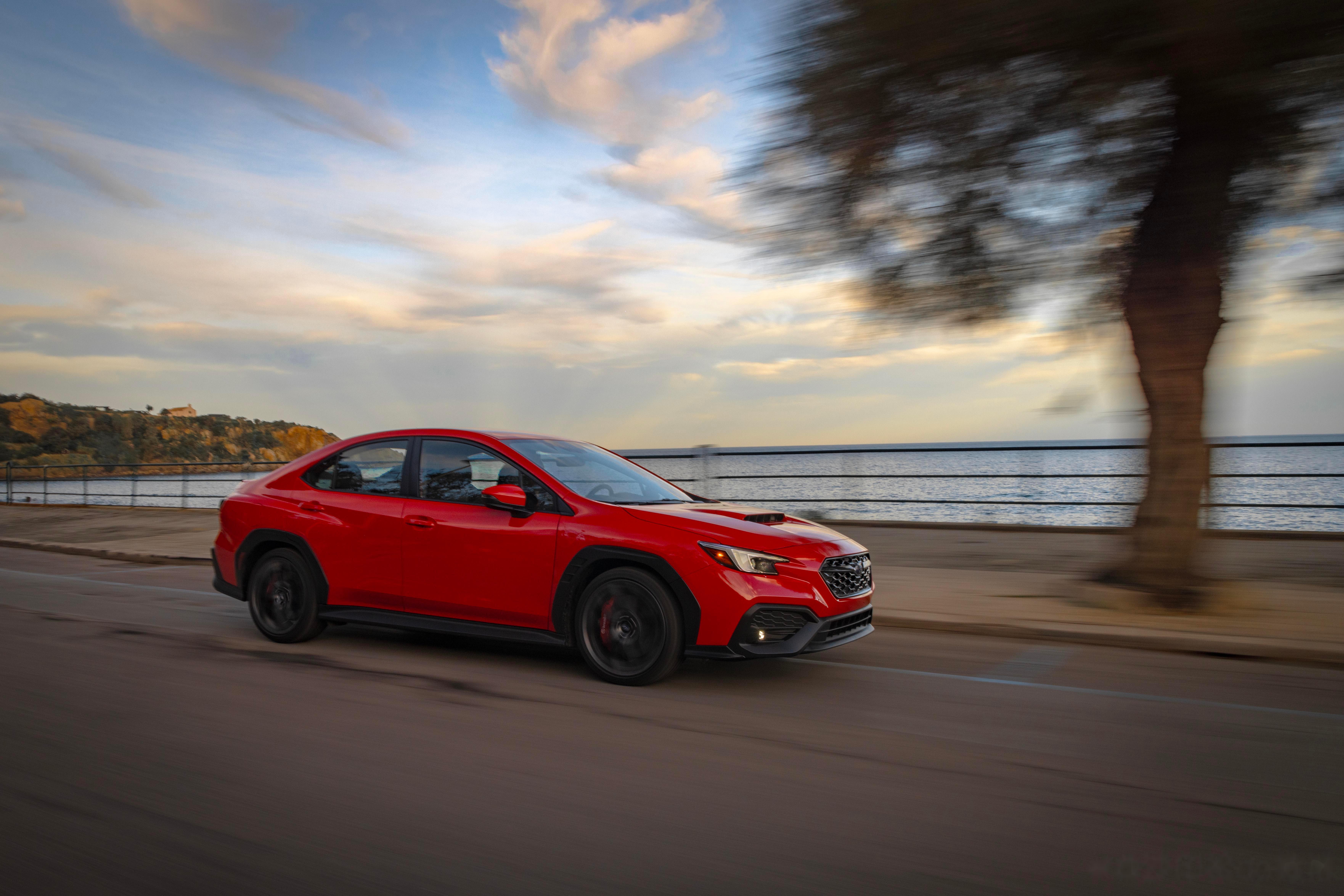 2024款斯巴鲁wrx: 推出base,premium,limited,tr和g