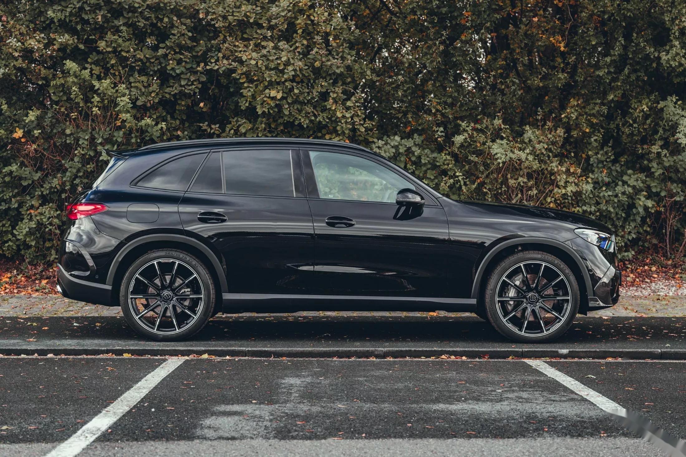 brabus改装梅赛德斯-奔驰 glc 300 4matic～动力提升至300马_巴博斯