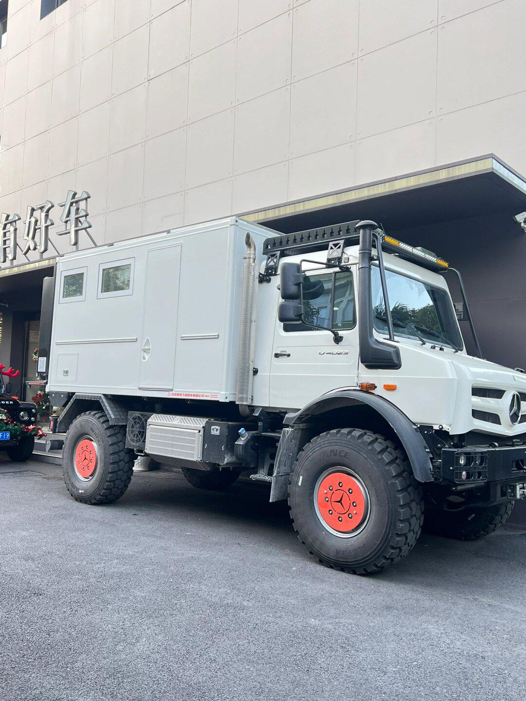 乌尼莫克u4023四驱越野房车