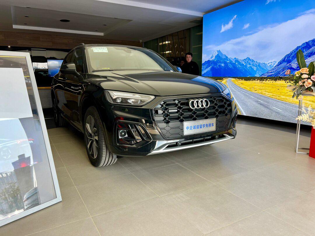 24款奥迪q5l 40豪华动感 欧皮卡棕 免税车