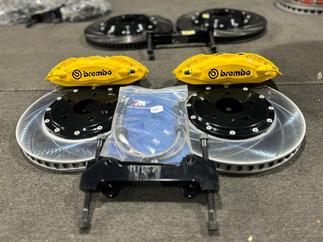 布雷博 大4活塞卡钳