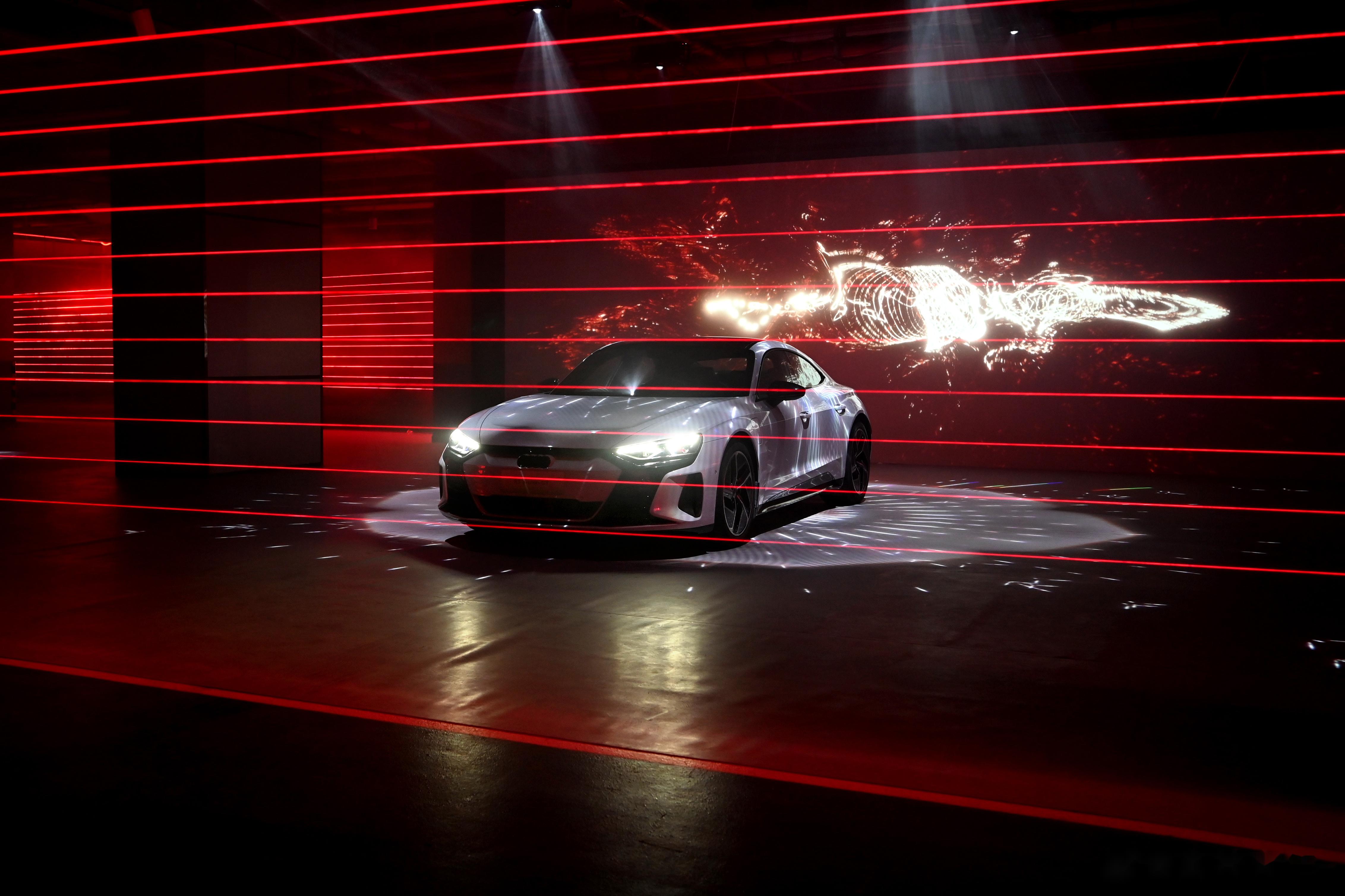 广州k11商业艺术区位于广州第一高楼,而这次,奥迪却在这的地下停车库