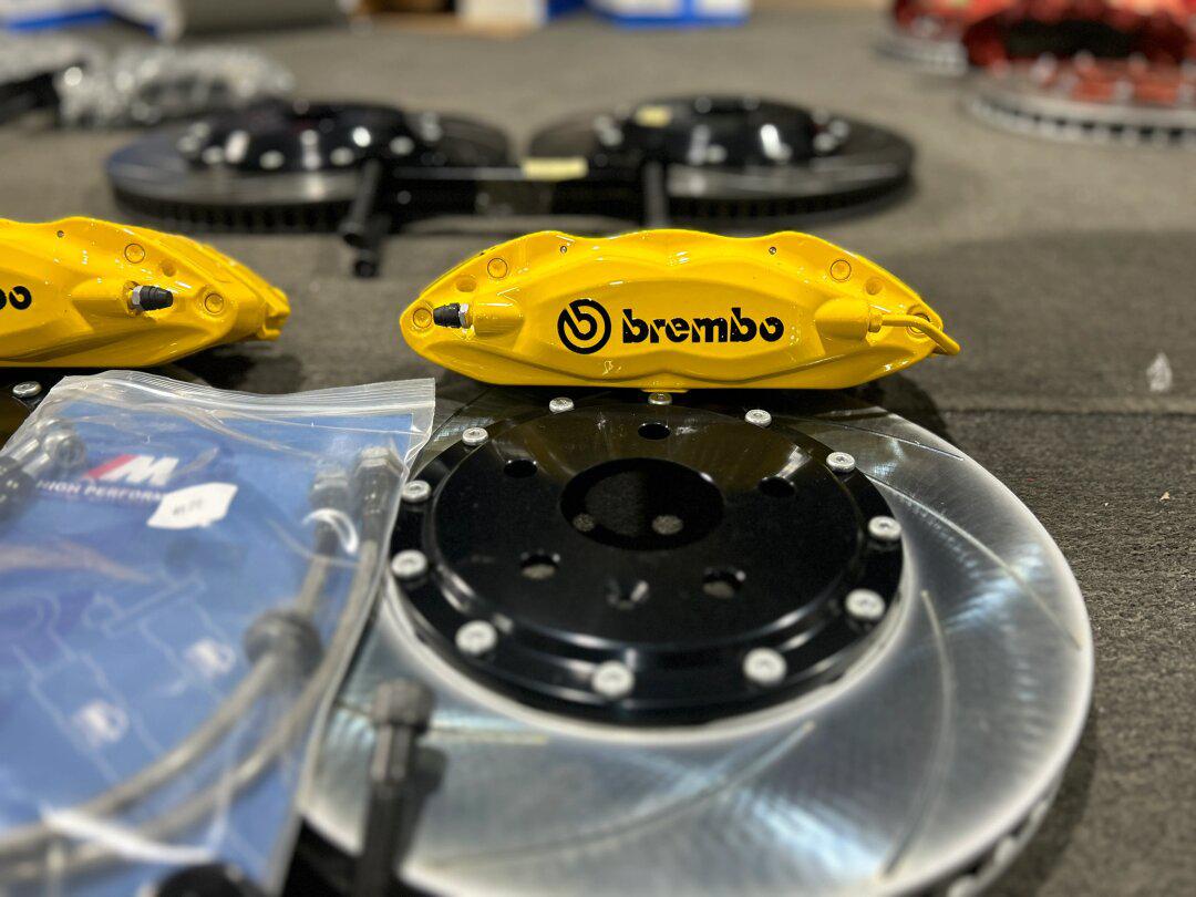 布雷博 大4活塞卡钳