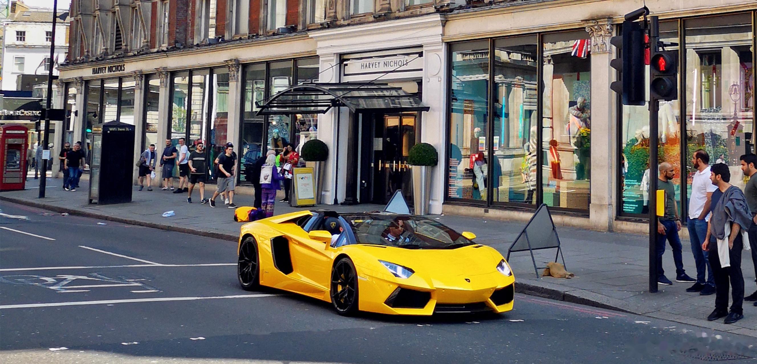 英国(伦敦) 兰博基尼 aventador lp700-4 roadster