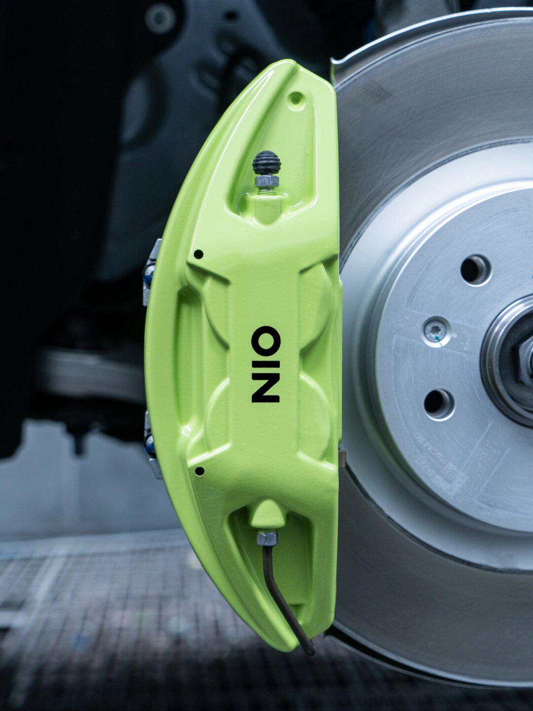 青草绿活力溢出屏幕98蔚来ec6卡钳改色