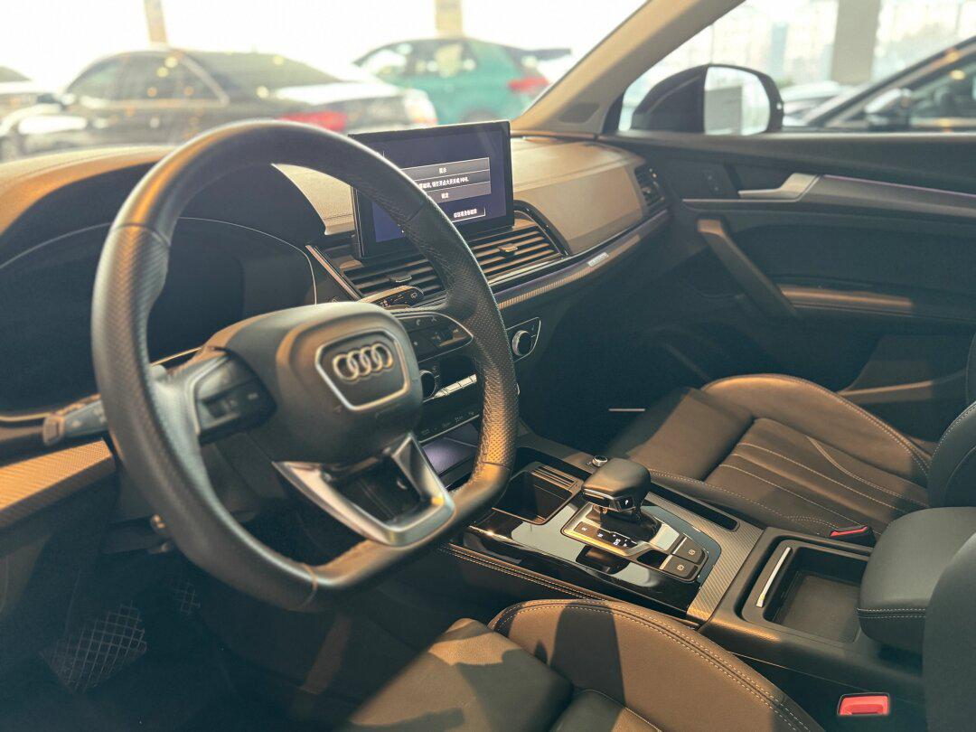 上海二手车 21款奥迪q5l 45t豪华动感型