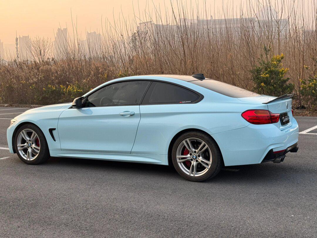 蒂芙尼蓝宝马420 b48