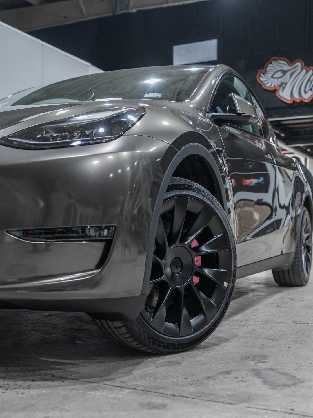 浪漫胭脂粉94特斯拉model3卡钳改色