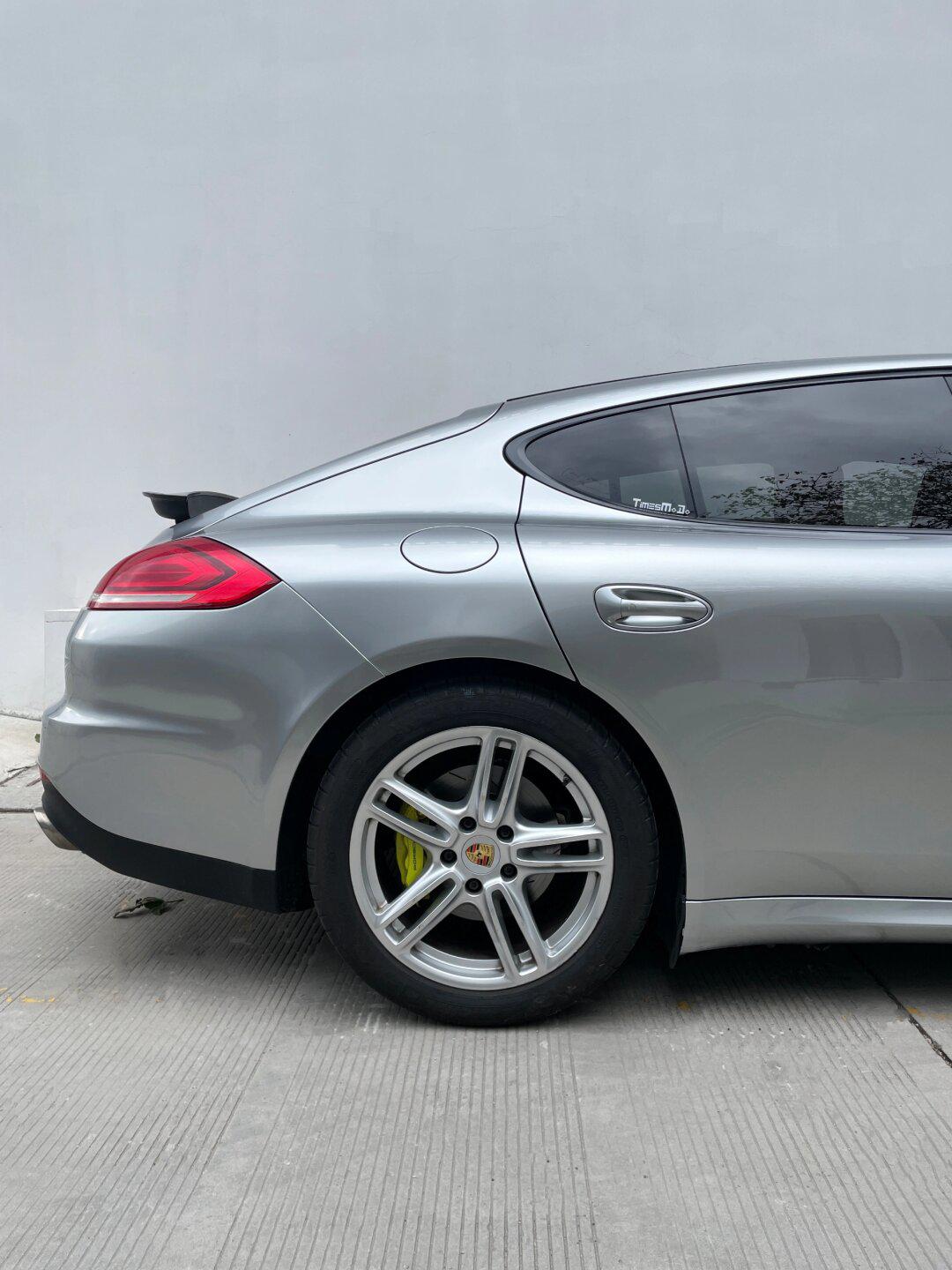 保时捷 | 帕拉梅拉 科技感拉满的银色 绝了