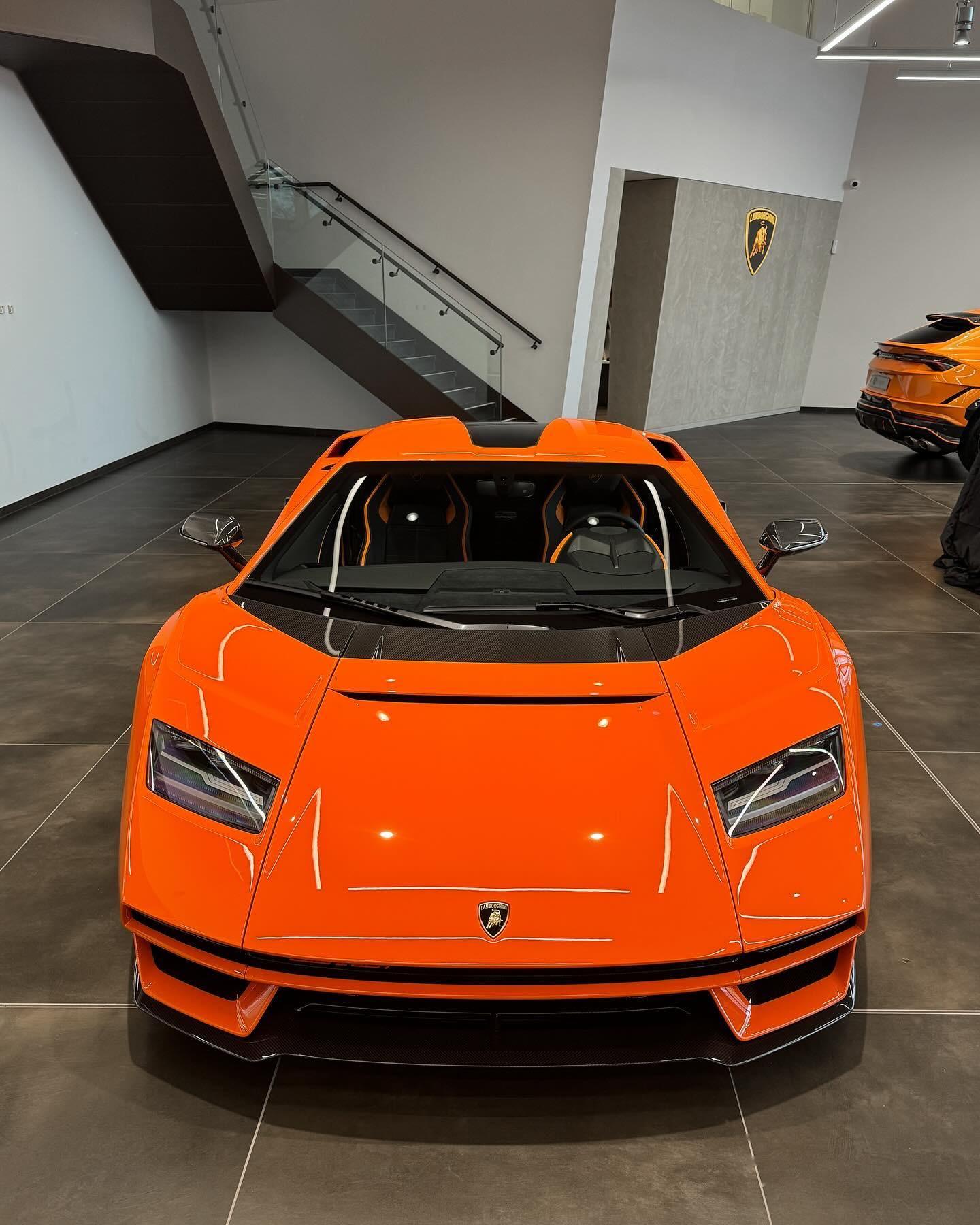 哈特菲尔德 lamborghini countach via:458mrp