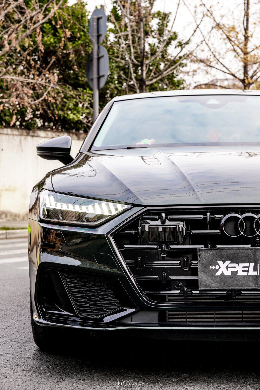 神秘低调的祖母绿奥迪a7l