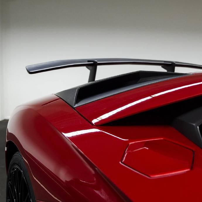 红色兰博基尼aventador sv ,喜欢不?