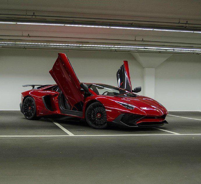 紅色蘭博基尼aventador sv ,喜歡不?_有錢人的社區_易車社區