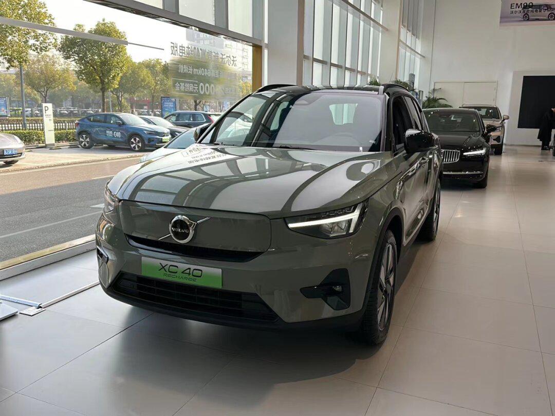 volvo电动车xc40图片