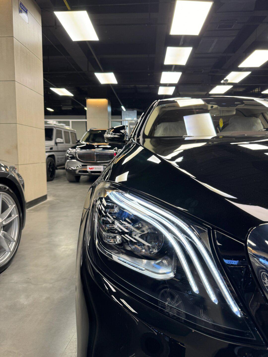 23年12月上牌奔驰迈巴赫s680普尔曼一手车仅160公里蓝牌