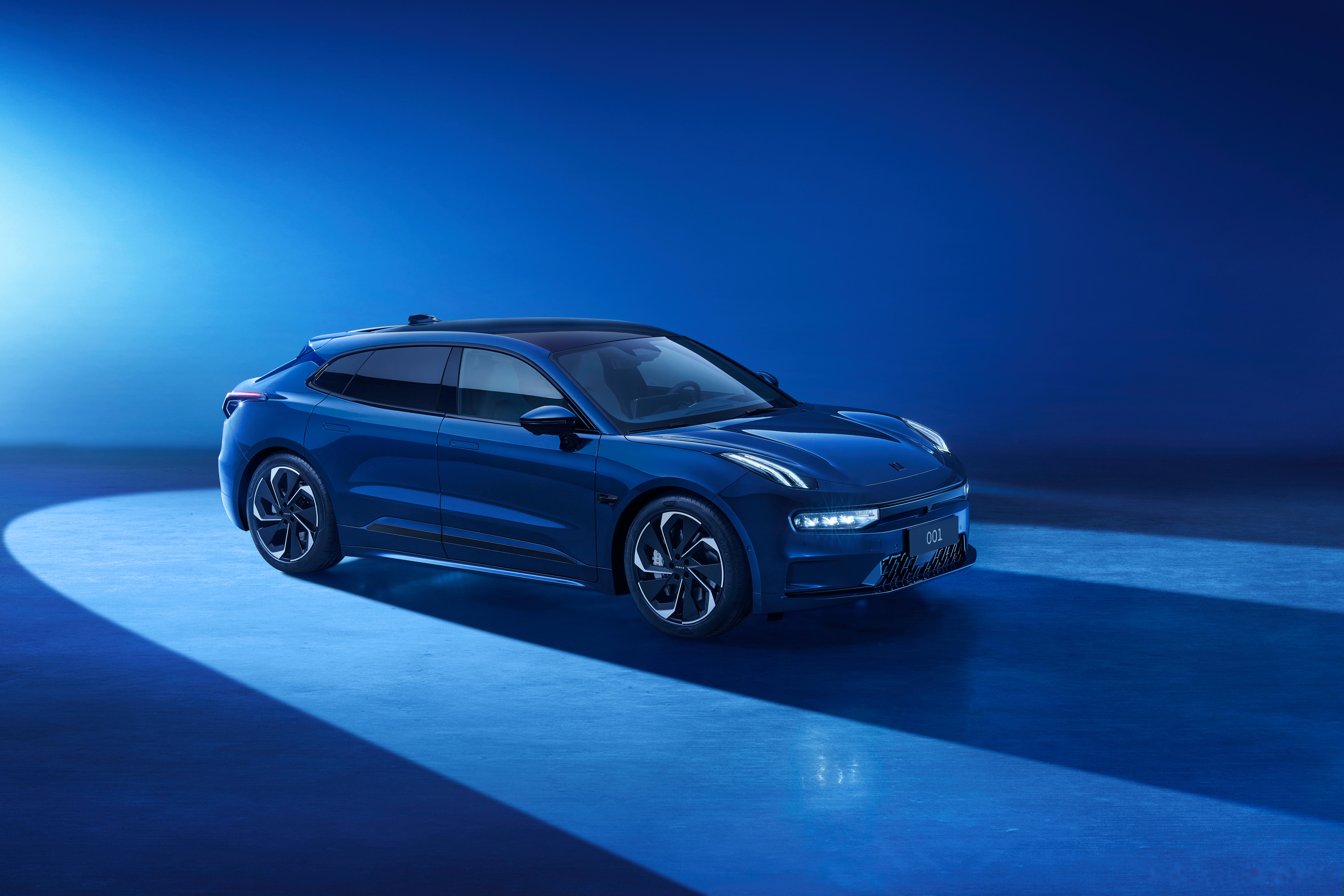 有人观望了一年等极氪001改款,倒不是为了等新款,而是等对他来说最好