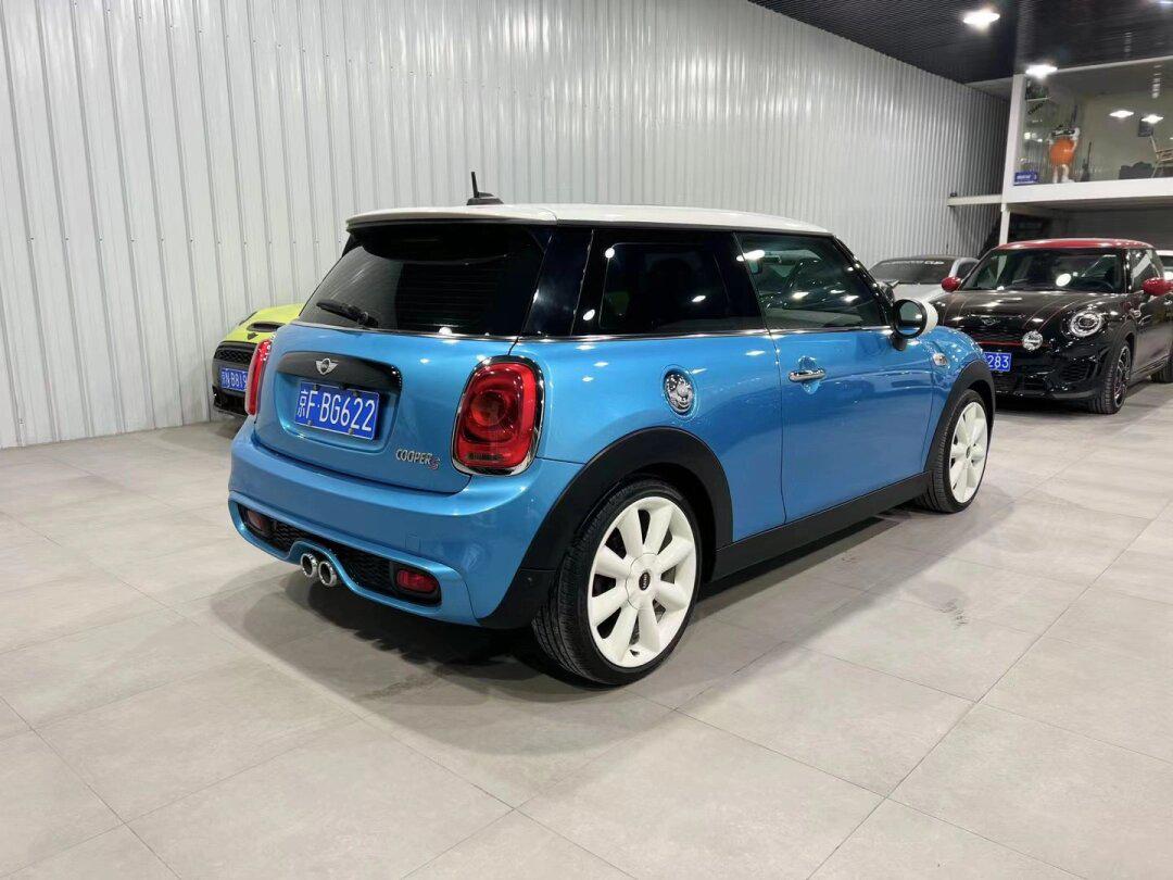 蓝色mini小可爱?