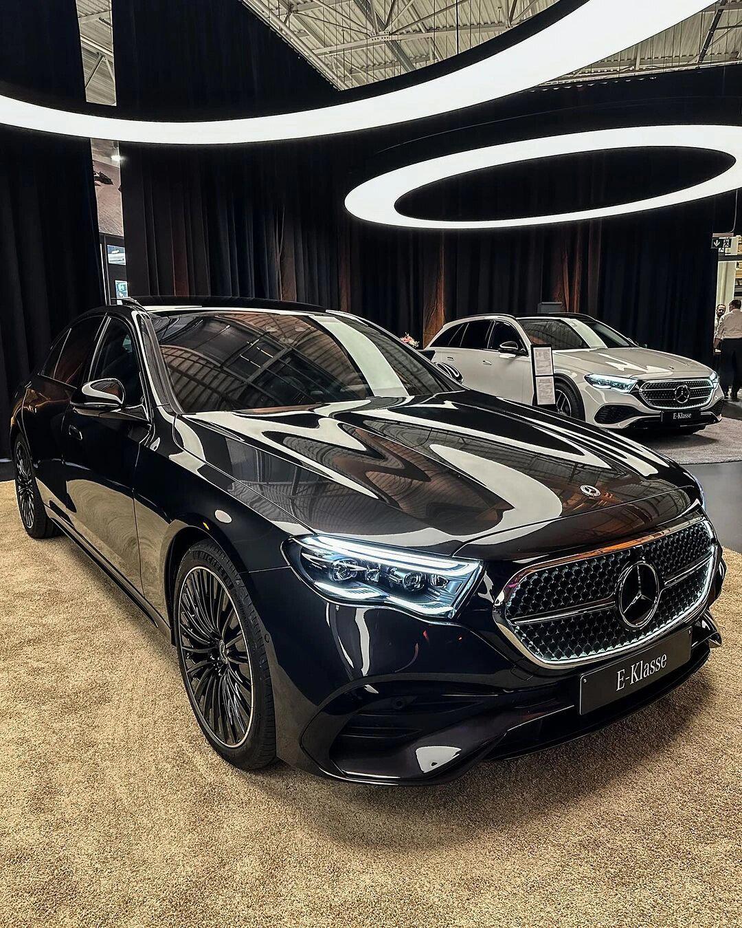 全新奔驰e级,出身名门,为中国更尊贵6015