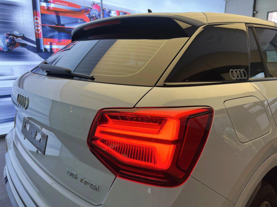 奥迪q2l 35tfsi 1.5t时尚动感型