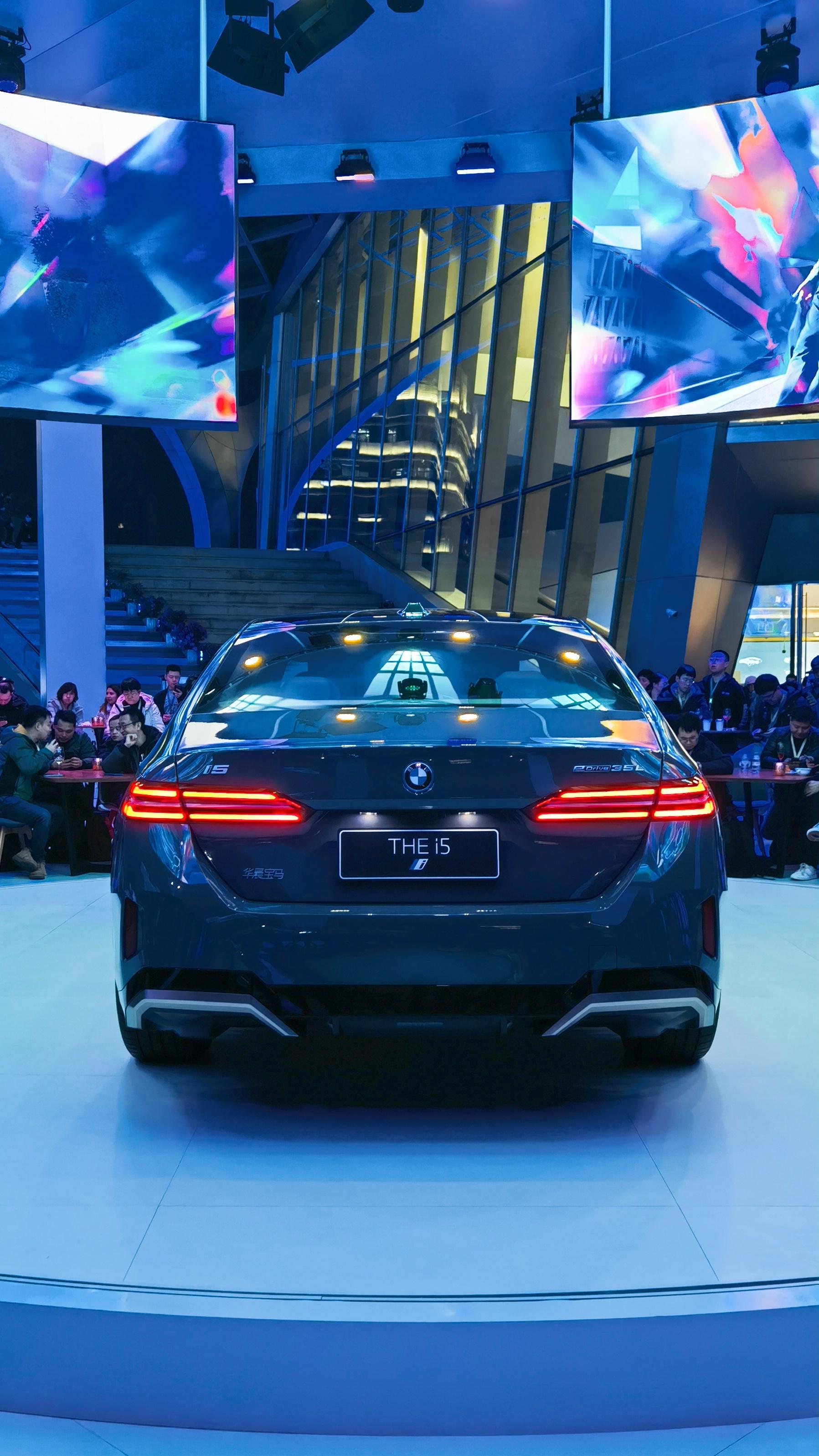 全新宝马5系价格公布: i5 edrive35l :43.99万 i5 edri