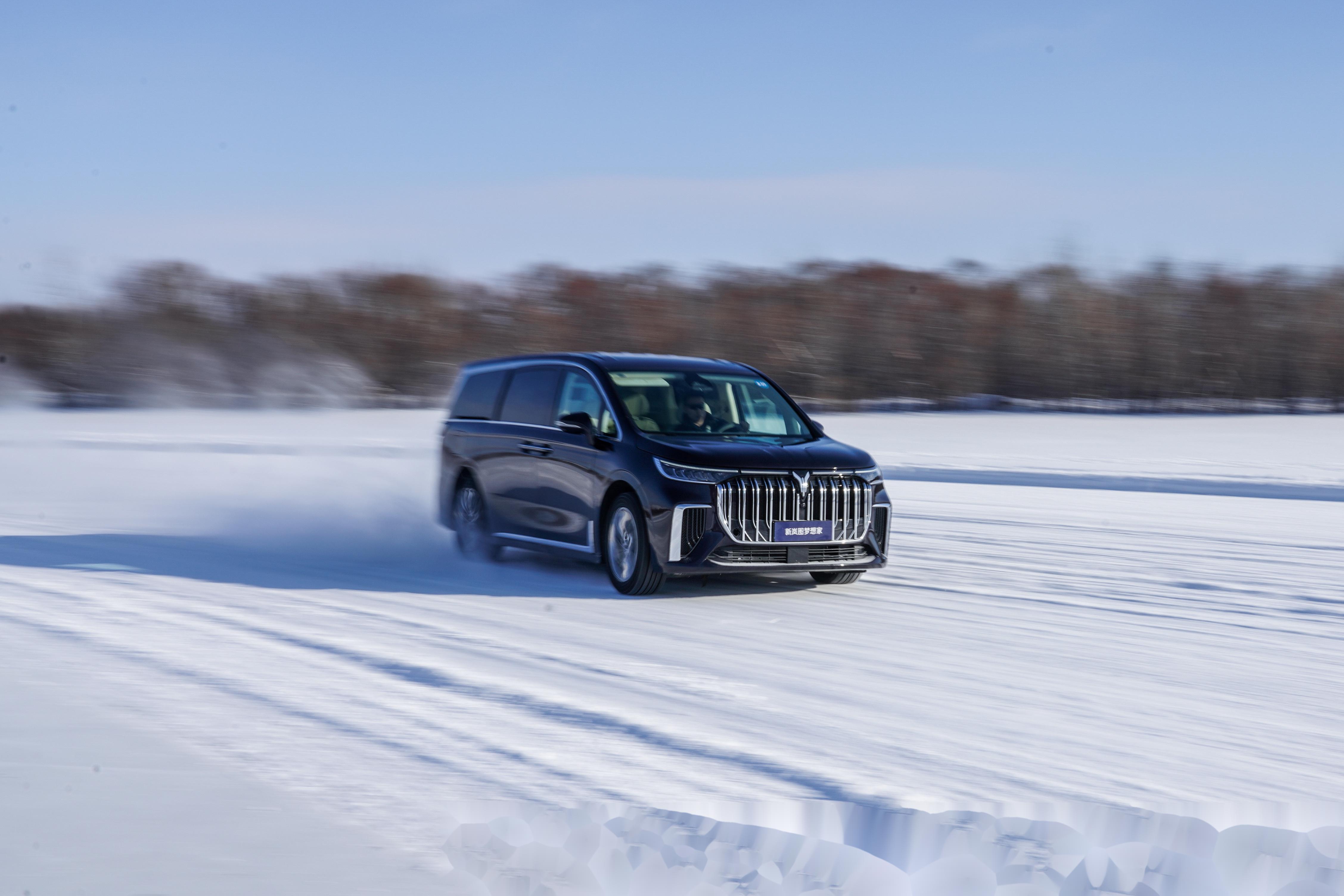 六座/七座mpv市场过往不算大,但是也有一定的市场规模,长期被gl8这种