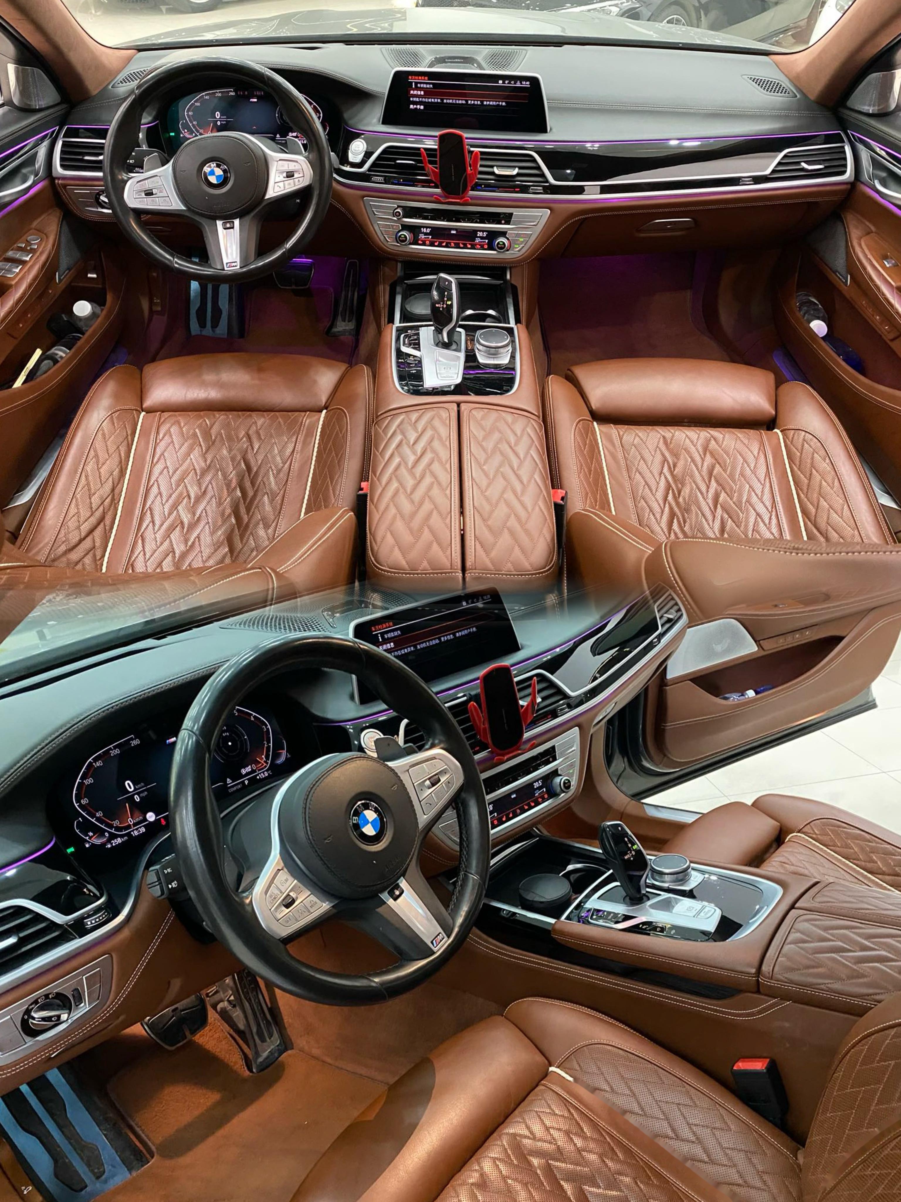 贝尔尼纳灰的宝马740 | 第一眼就爱上的配色 贝尔尼纳灰这个配色,主打