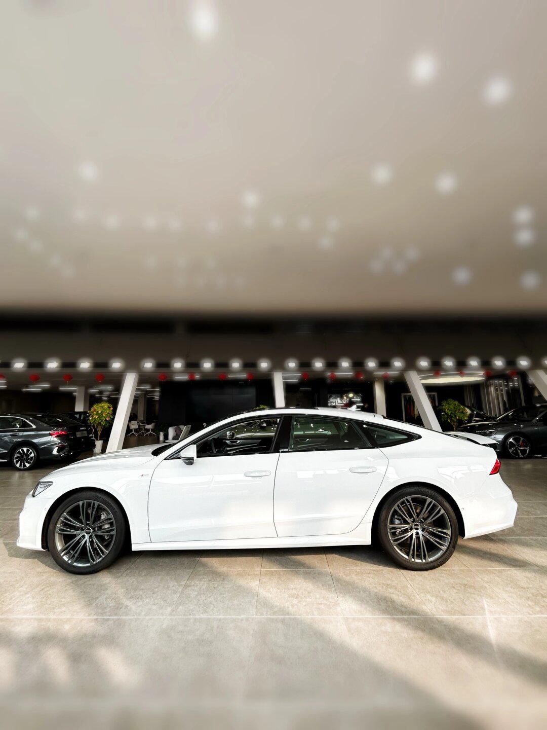 优雅又帅气 颜控必入 奥迪 a7 sportback 冰