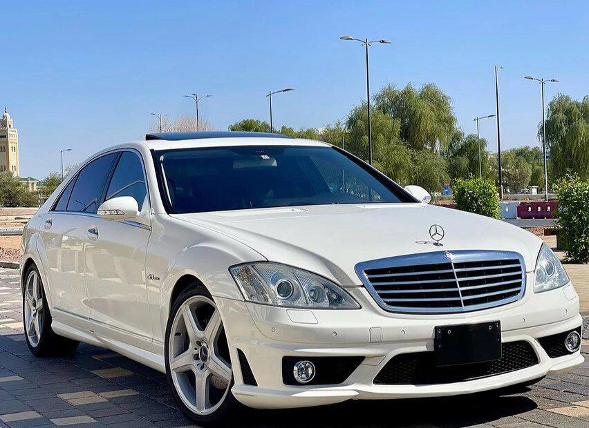 奔驰w221前期的尾灯,我愿称之为最帅尾灯!