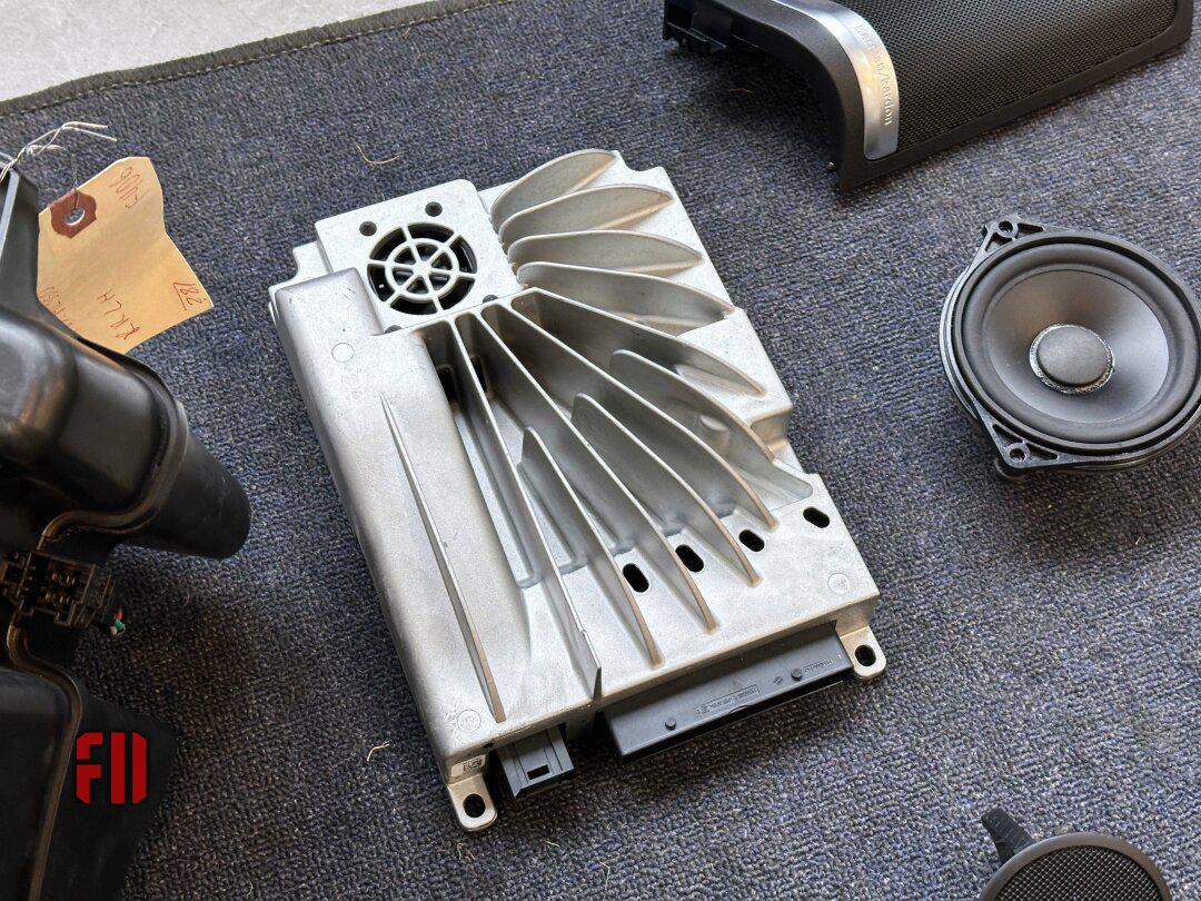 奔驰 gle320 w166,哈曼卡顿音响套装