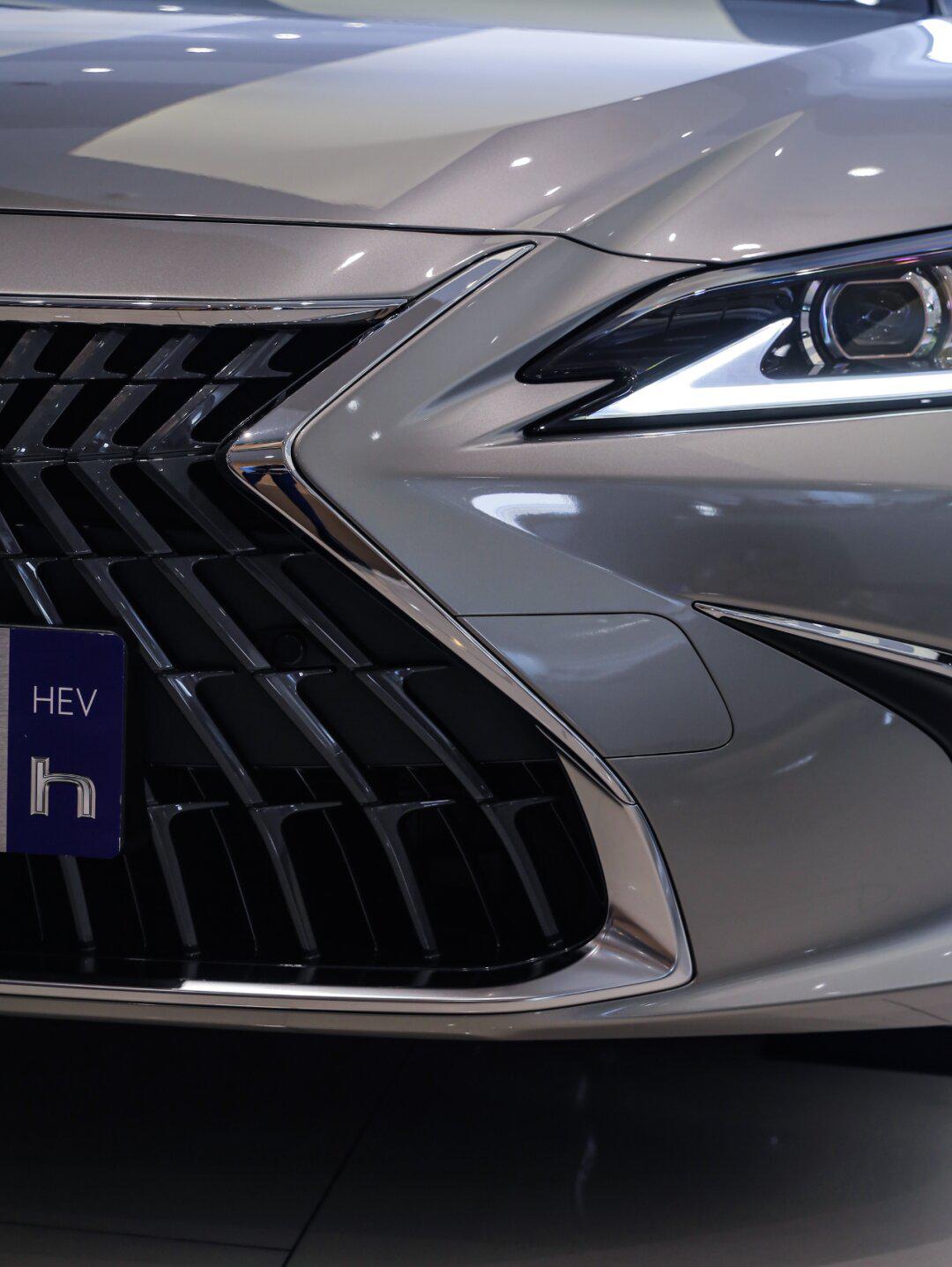 试驾了~雷克萨斯es300h