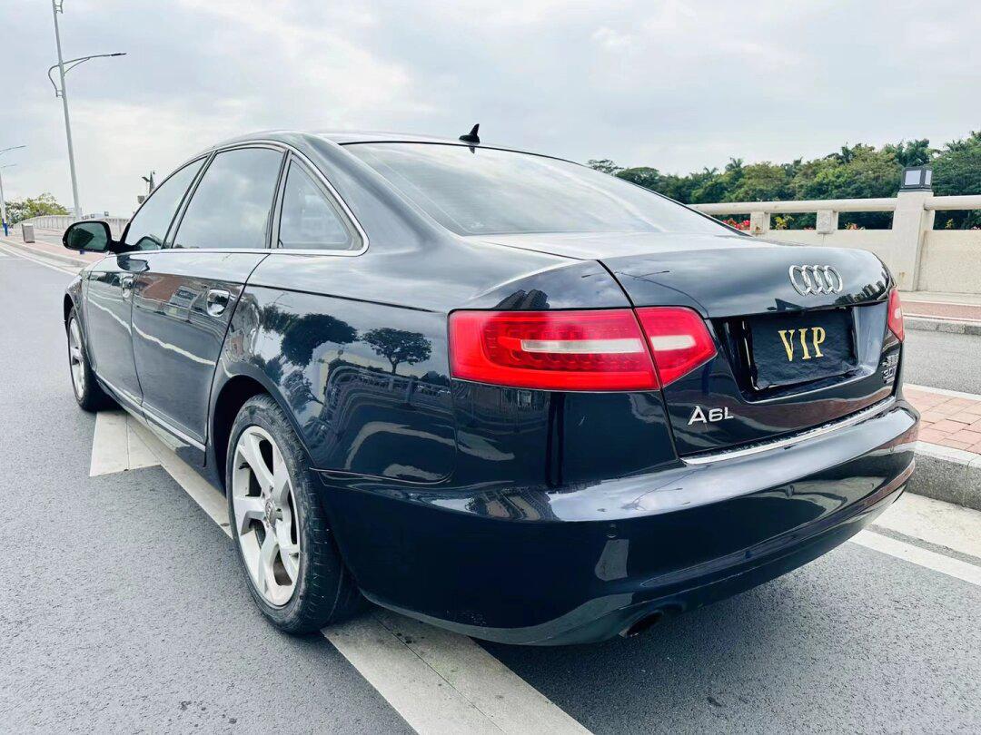 2012年3月奥迪a6l 3.0tfsi quattro豪华型顶配 新车落地80