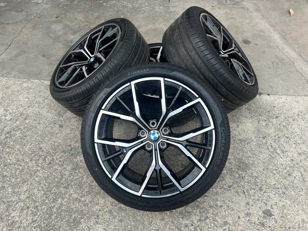 宝马530 尊享版轮毂19寸 花瓣