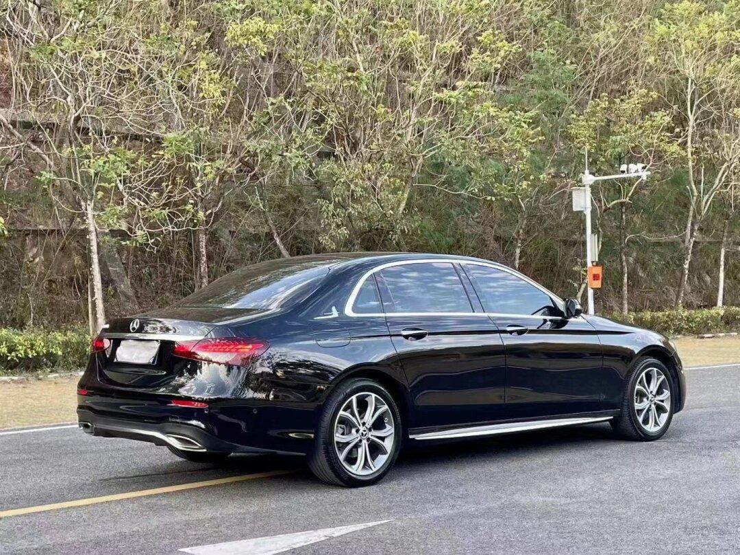 【品牌车型】2022款 奔驰e 300 l 运动豪华型 【上牌日期】2023年