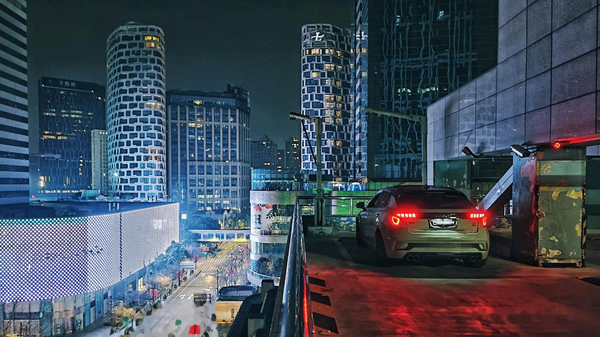 city skyline9515 赛博夜景,天台晚风,是清醒,是疲劳,是享受,是与