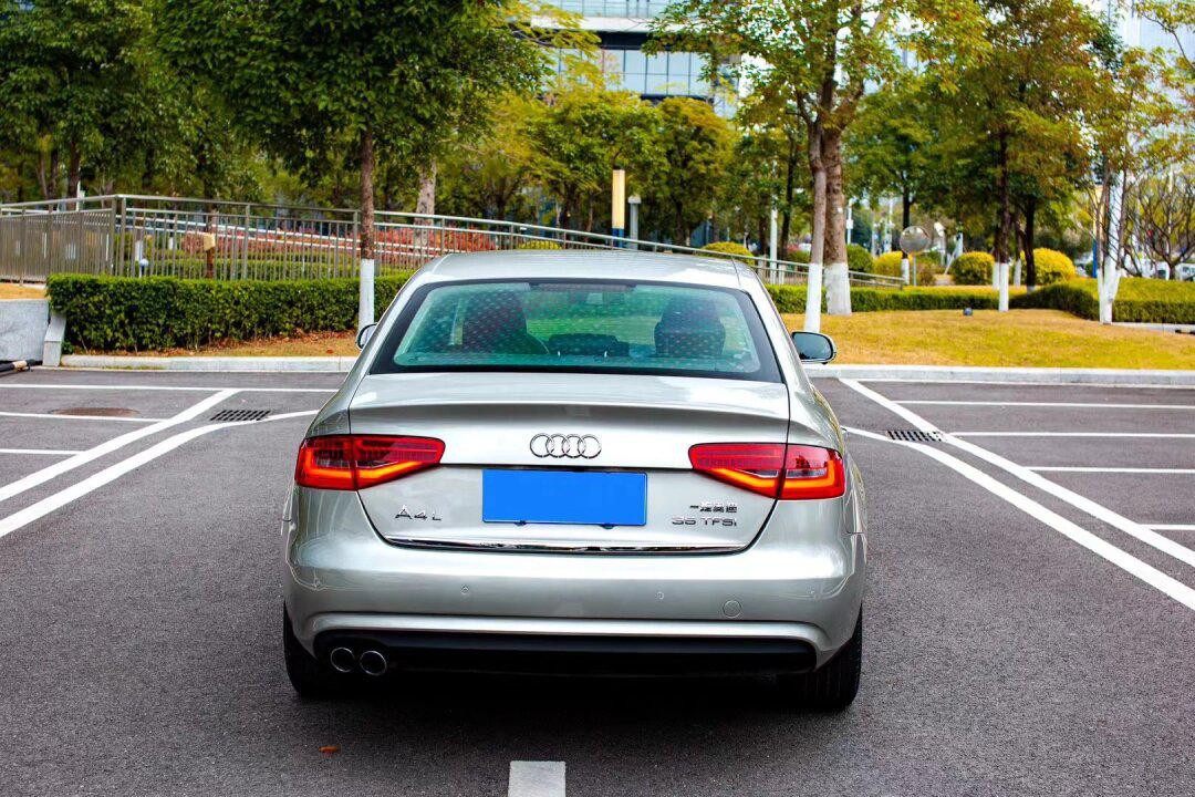 2016款 奥迪 a4l ——35tfsi 舒适型 上牌时间74:2015年12月