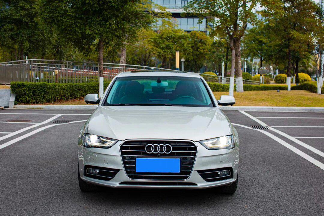 2016款 奥迪 a4l ——35tfsi 舒适型 上牌时间74:2015年12月